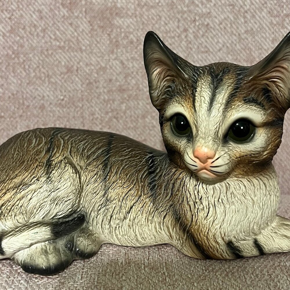 House of Global Art Ceramic Kitten